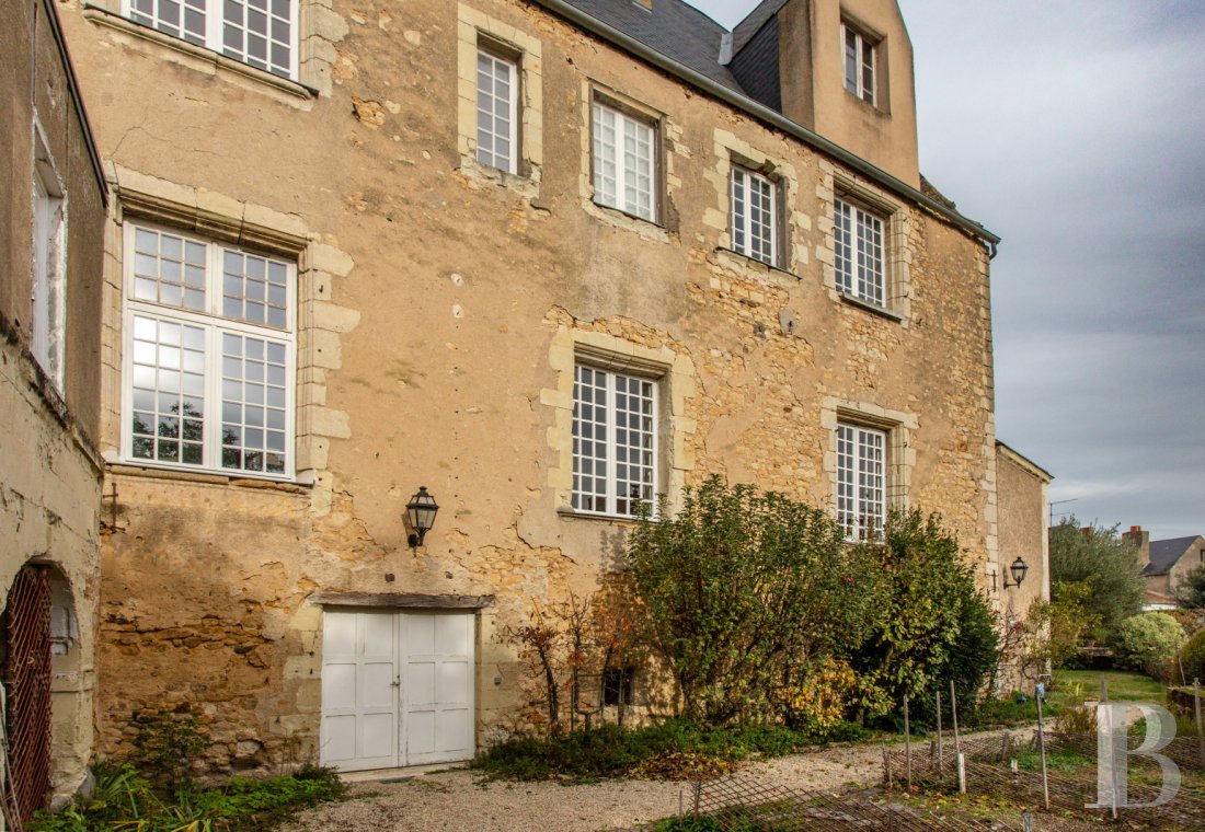 A 16th-century town house in the historic centre of Thouars, in the north of the Deux-Sèvres department - photo  n°48